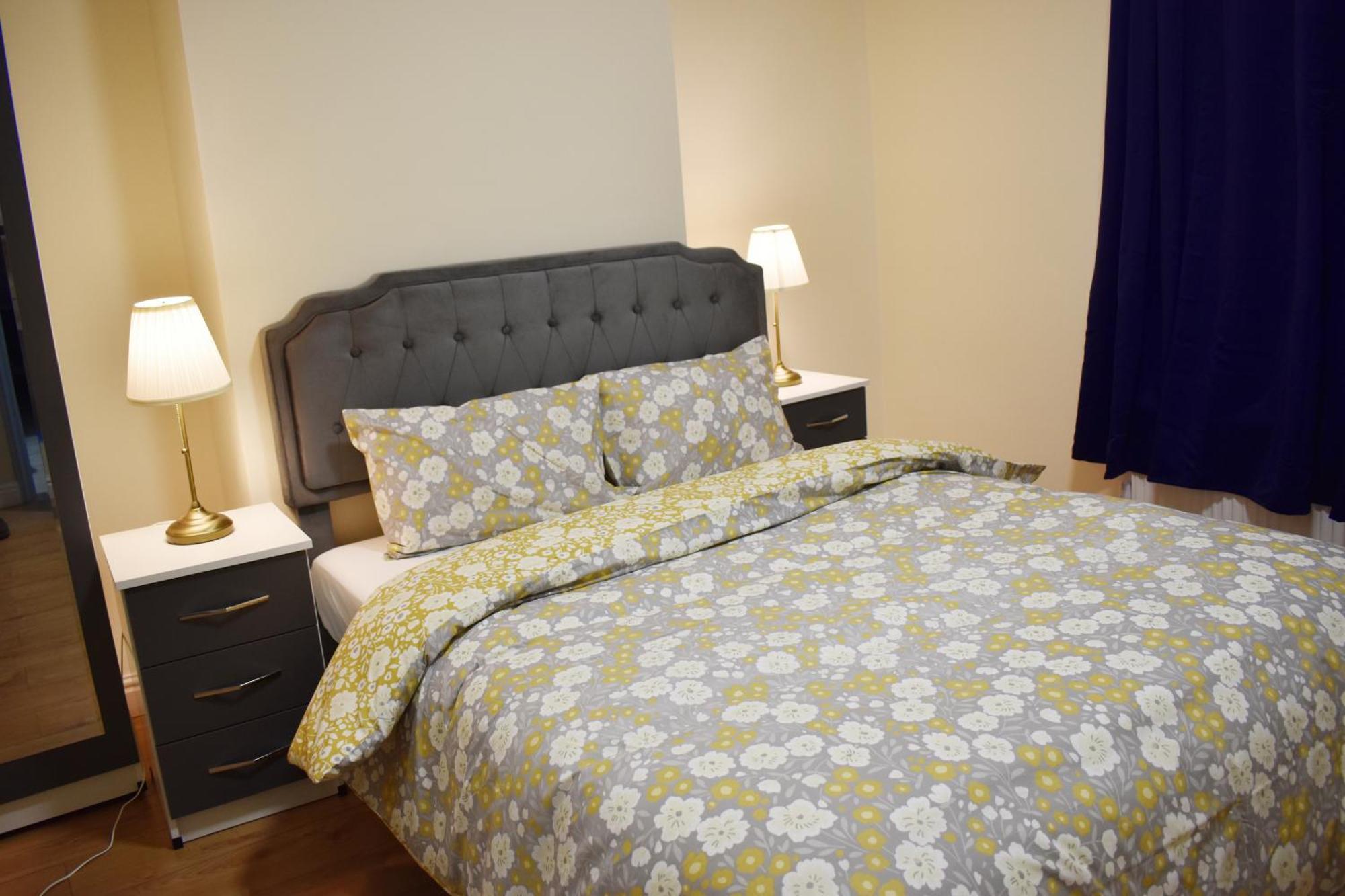 Centre Bedroom, Parking, Wifi, Kitchen, Living Birmingham