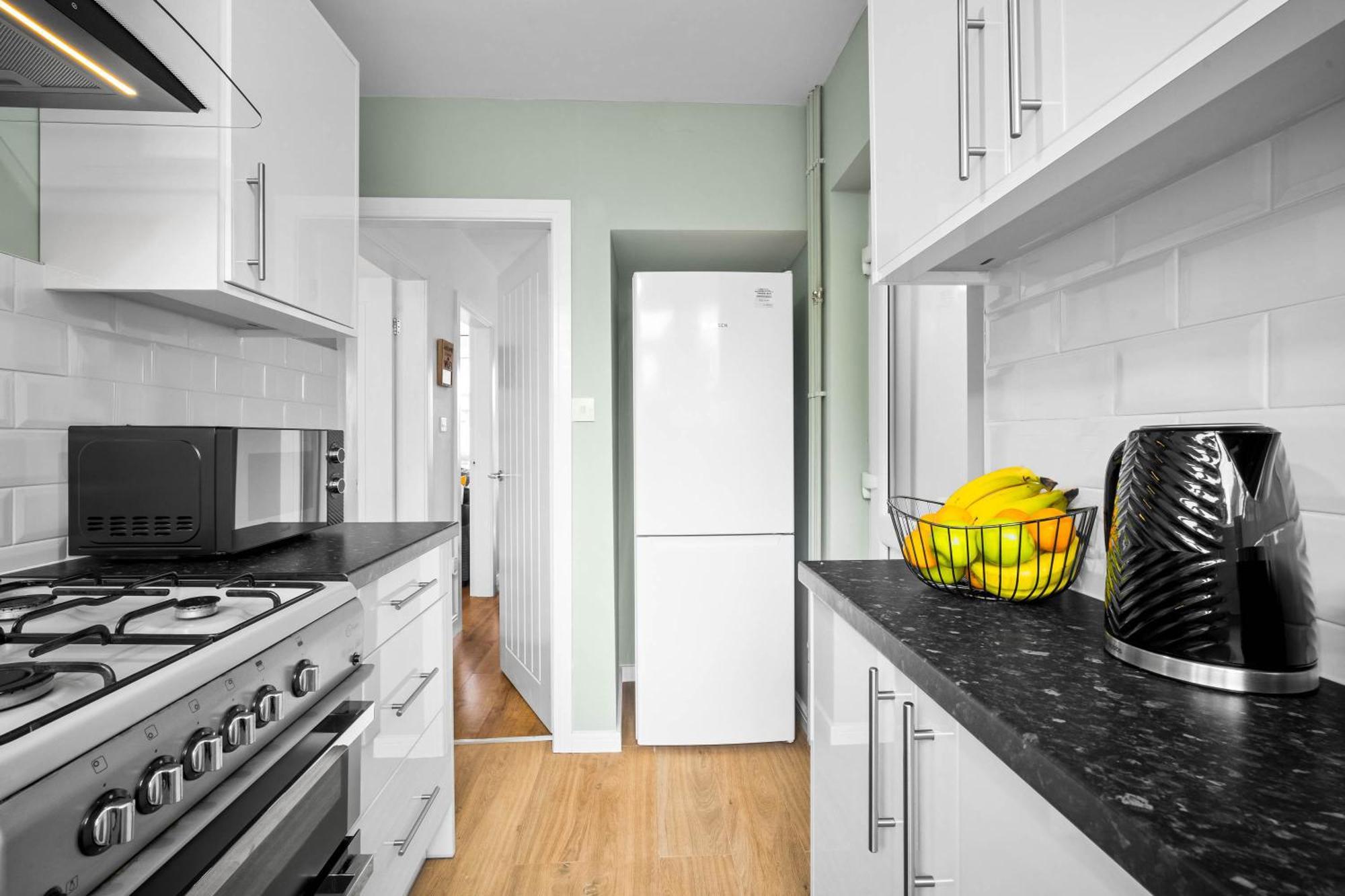 The Rock, Elegant 4 Bedroom House, Solihull, Close To Nec, Sleeps 8 Holiday home Birmingham