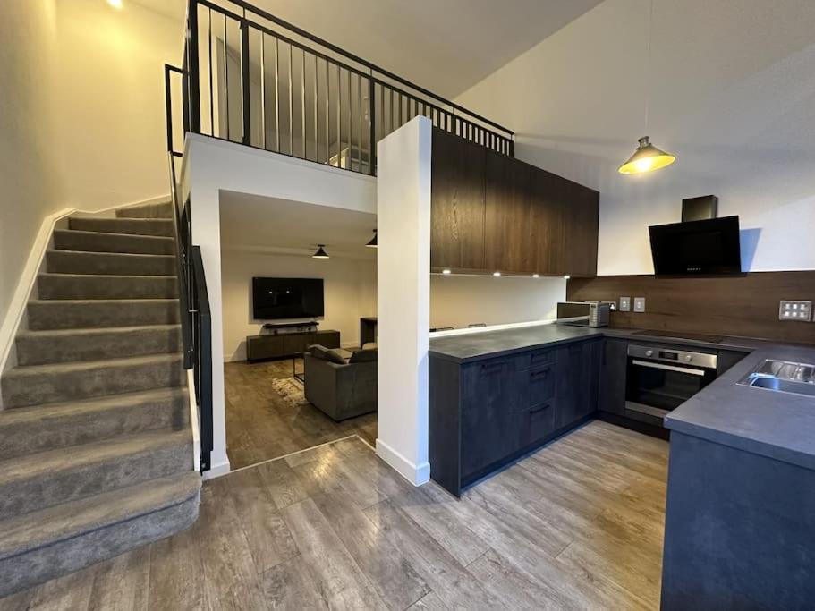 Apartment Luxurious 1-bedroom With Parking