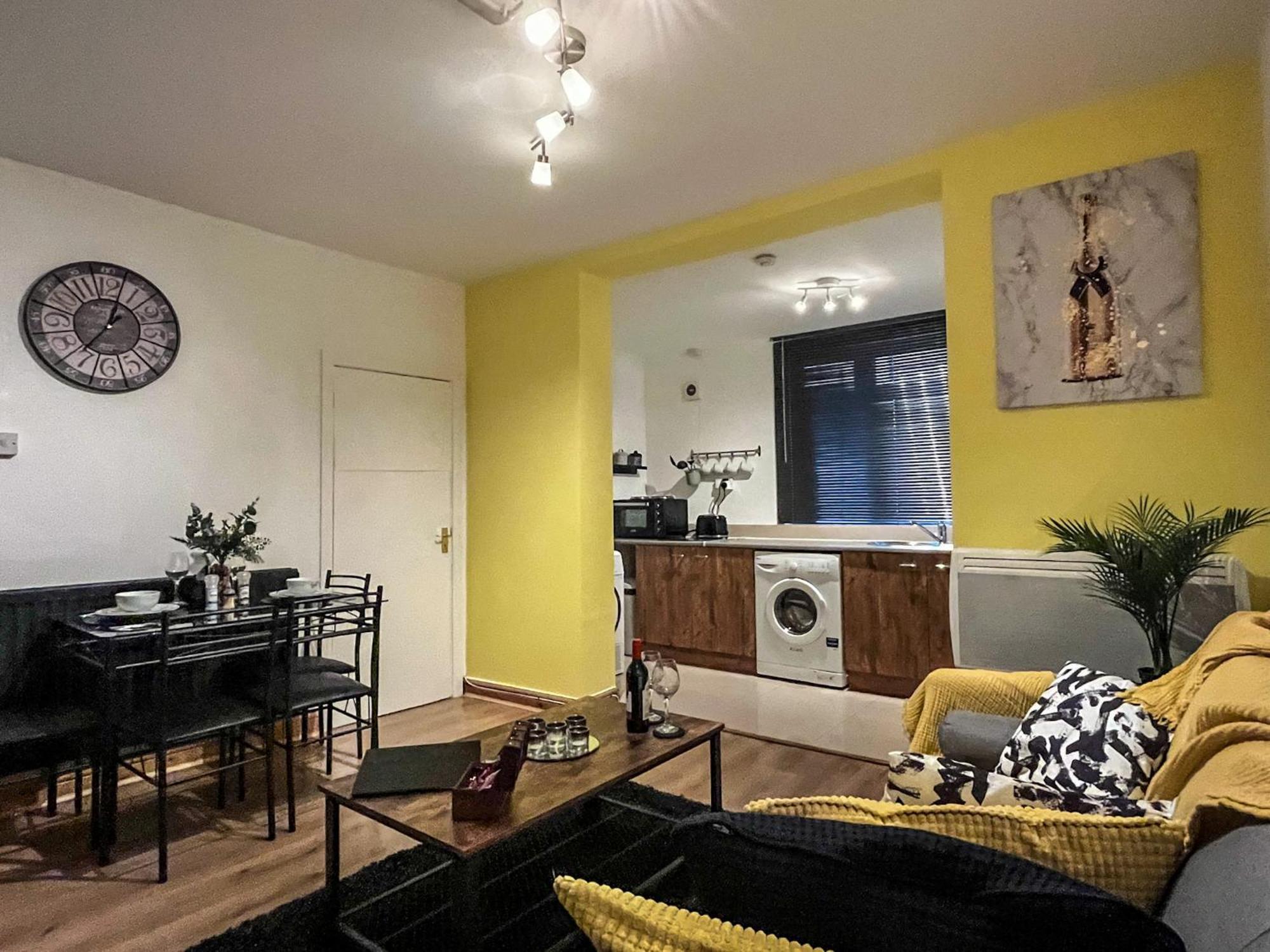 Cosy Near City Centre *