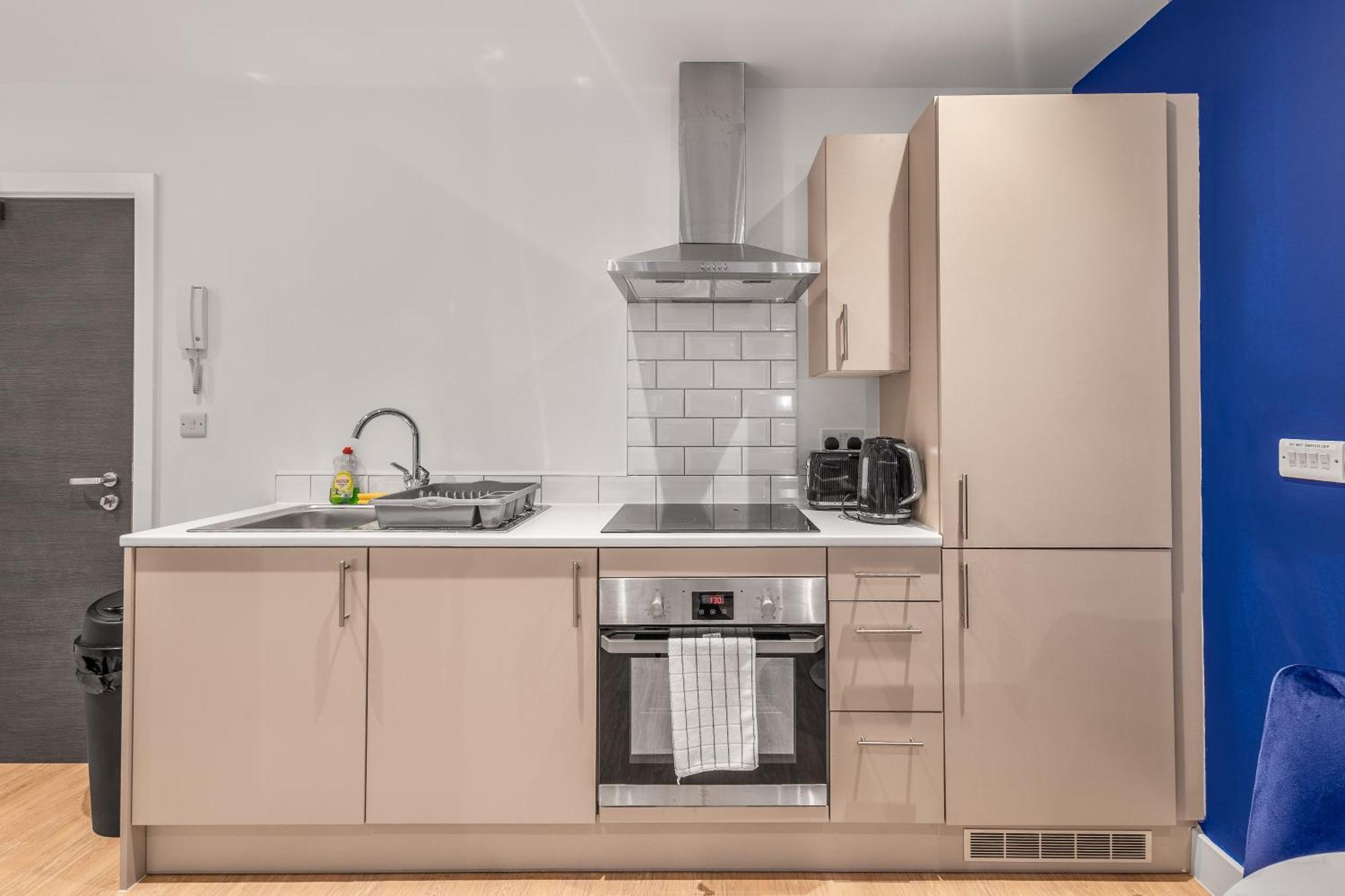 Apartment Nec Bhx Airport Hs2 World