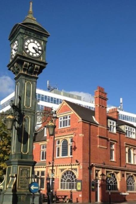 Apartment Luxury 2 Bed 2 Bath With Balcony, Fast Wifi In Centre Birmingham