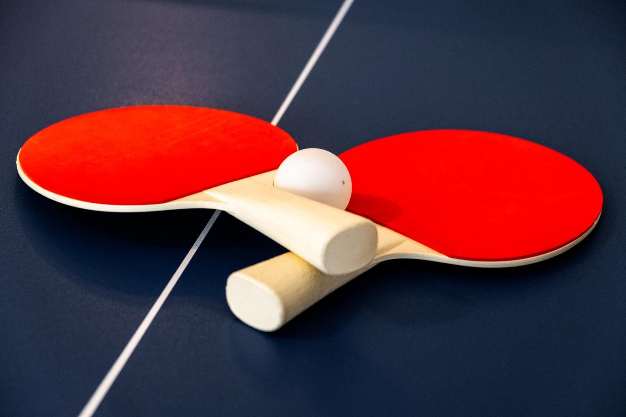 Ping Pong - Centre - Close To Mailbox Netflix, King Size Bed, Toiletries & Wifi - Sleeps 4 Apartment