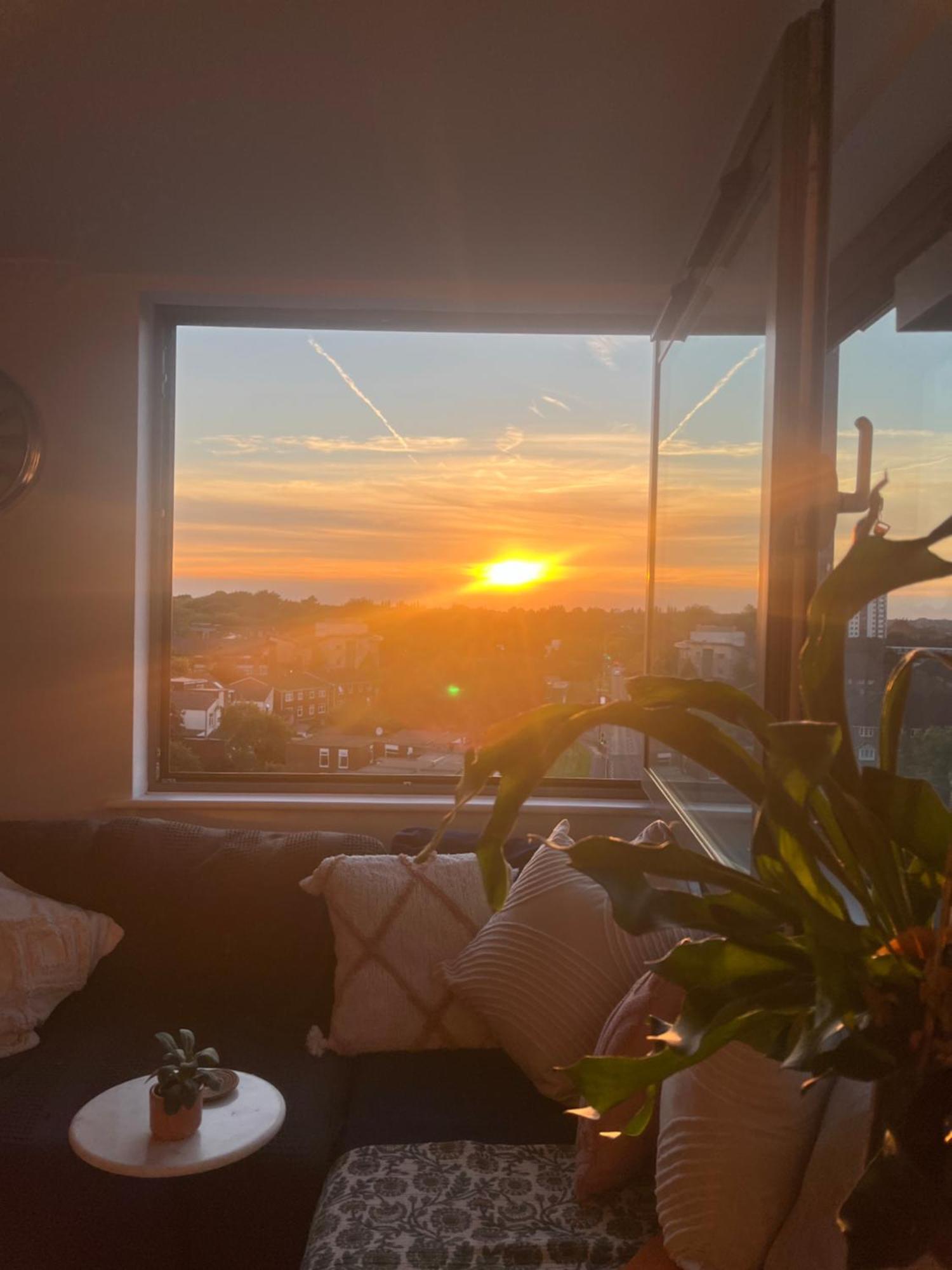 Stunning Modern 2 Bed With Views * Birmingham