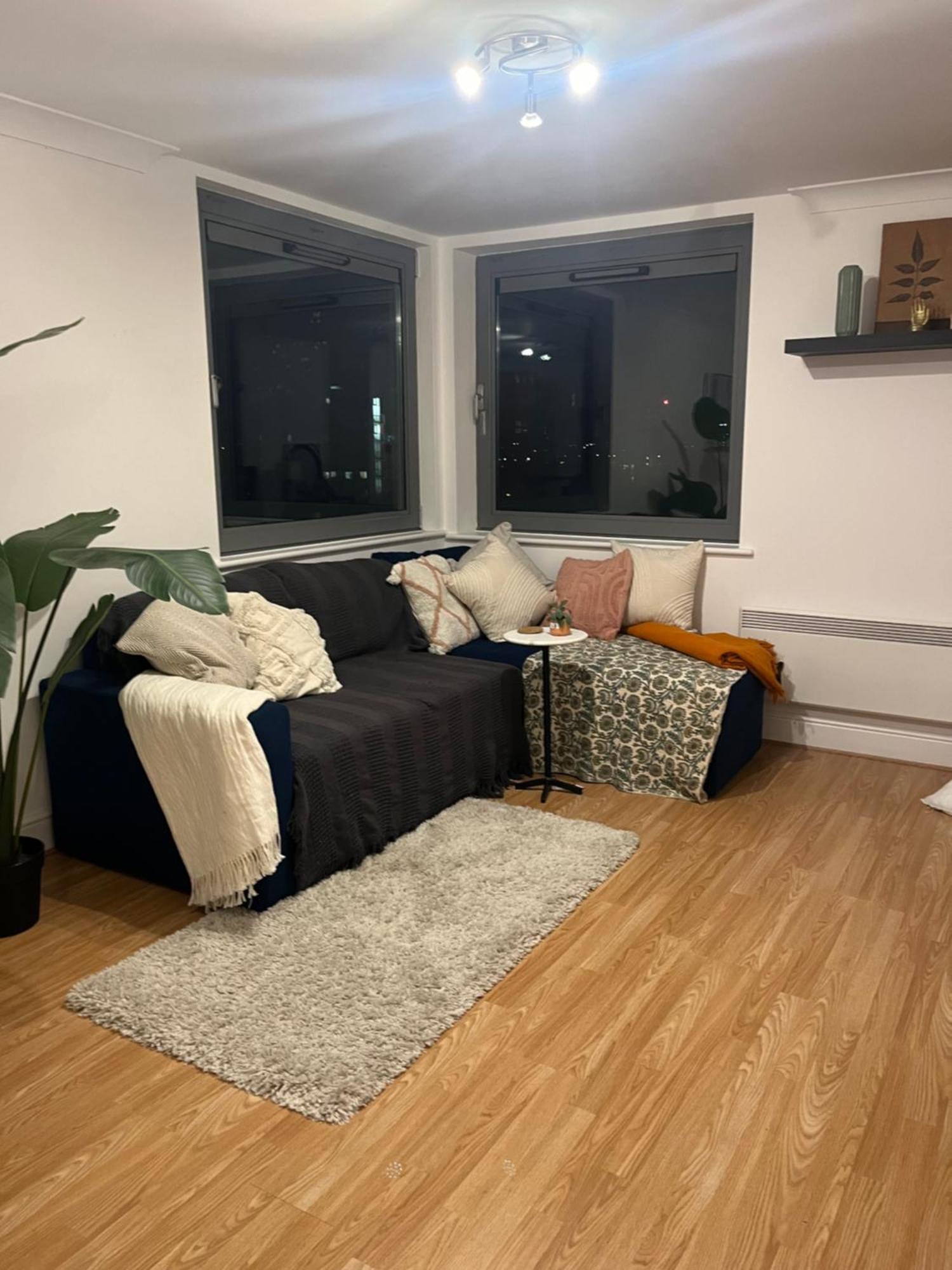 Apartment Stunning Modern 2 Bed With Views