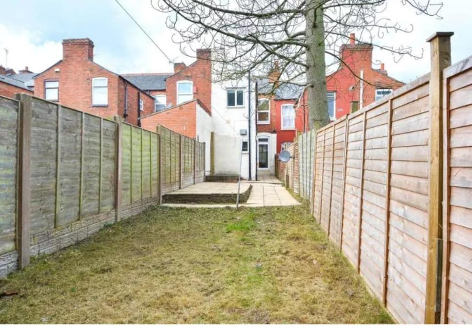 Free Parking Private 4 Bedroom House Birmingham