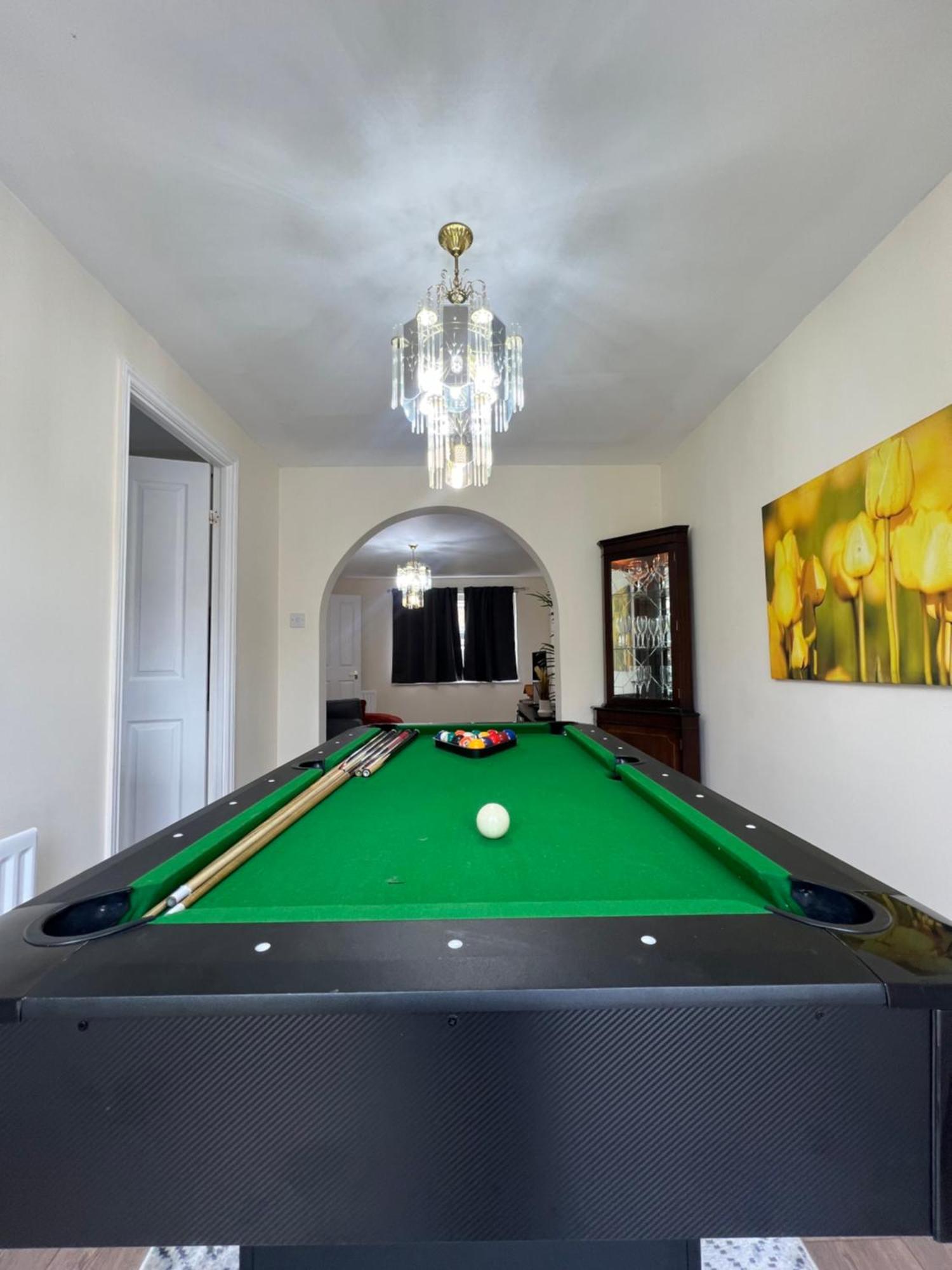 Cozy 3 Bedroom House In With Pool Table Birmingham