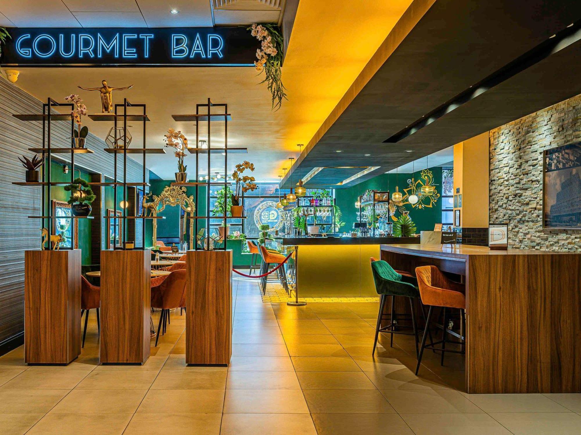 Novotel Centre Hotel 4*