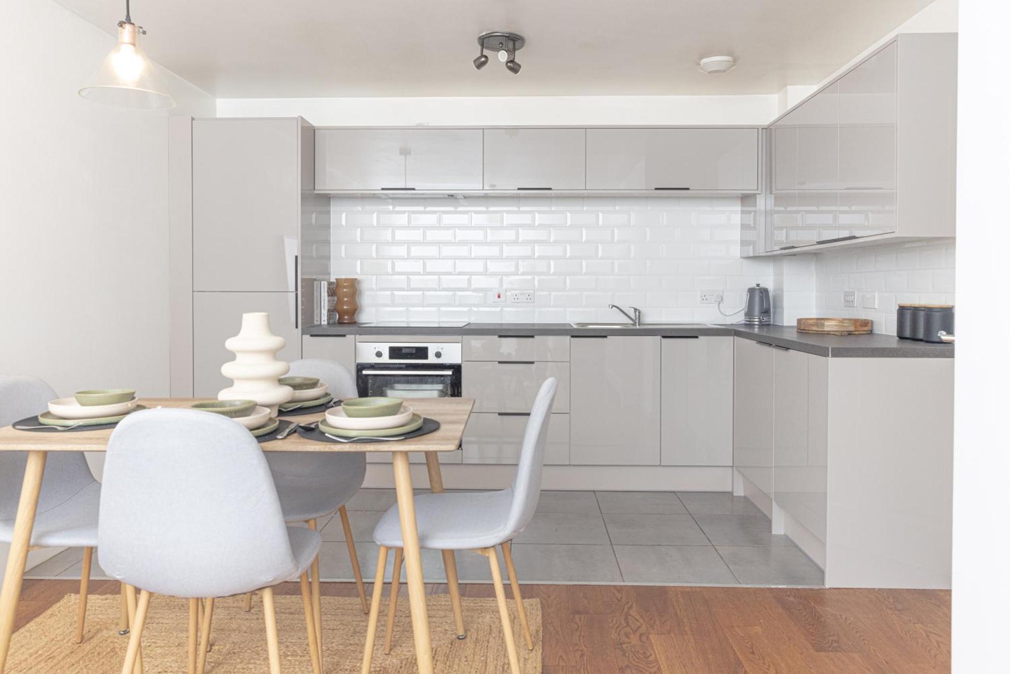 Luxury Apartment, Birmingham-parking Birmingham