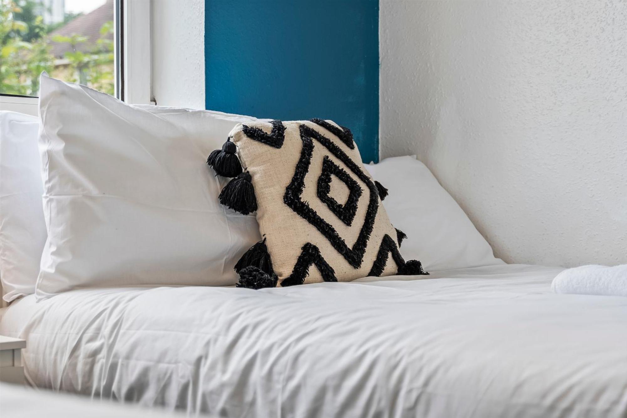 Charming 2 Bedrooms In Apartment