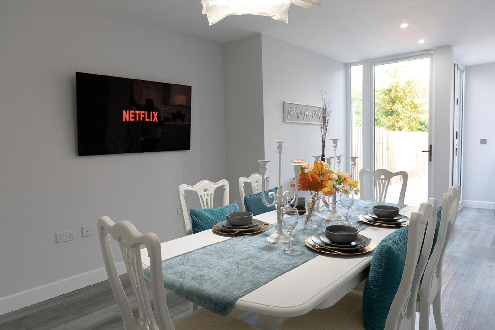 Large Stylish House Close To Centre Holiday home
