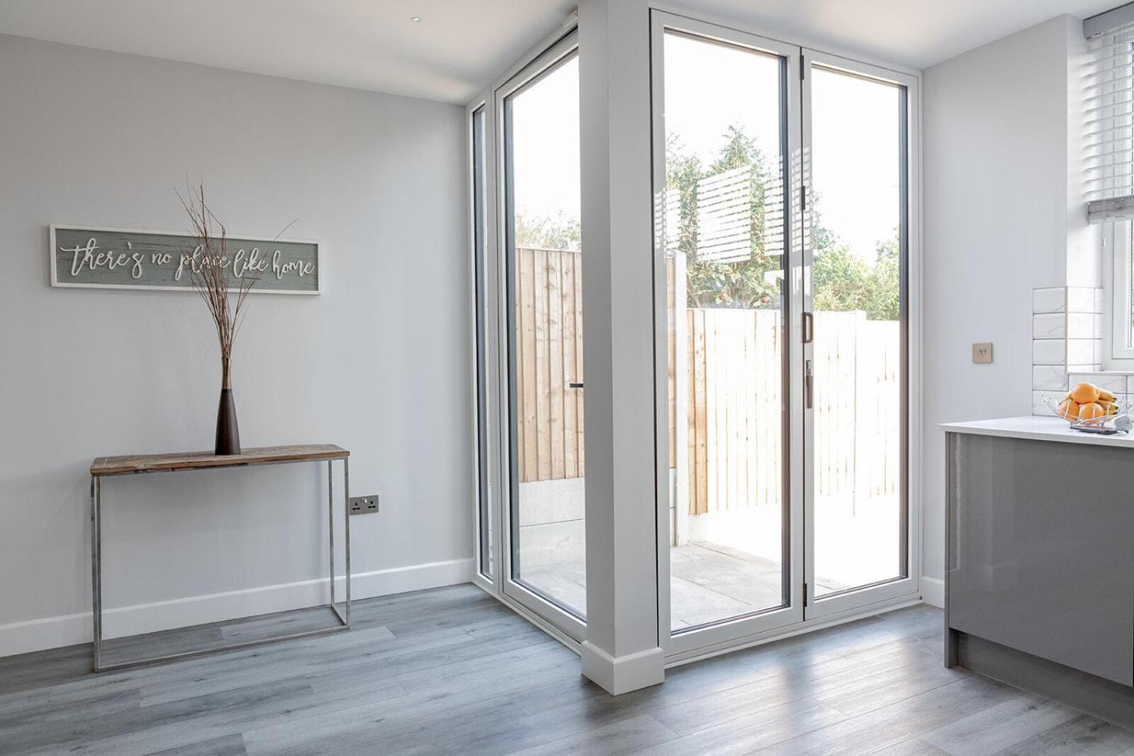 Large Stylish House Close To Centre Holiday home Birmingham