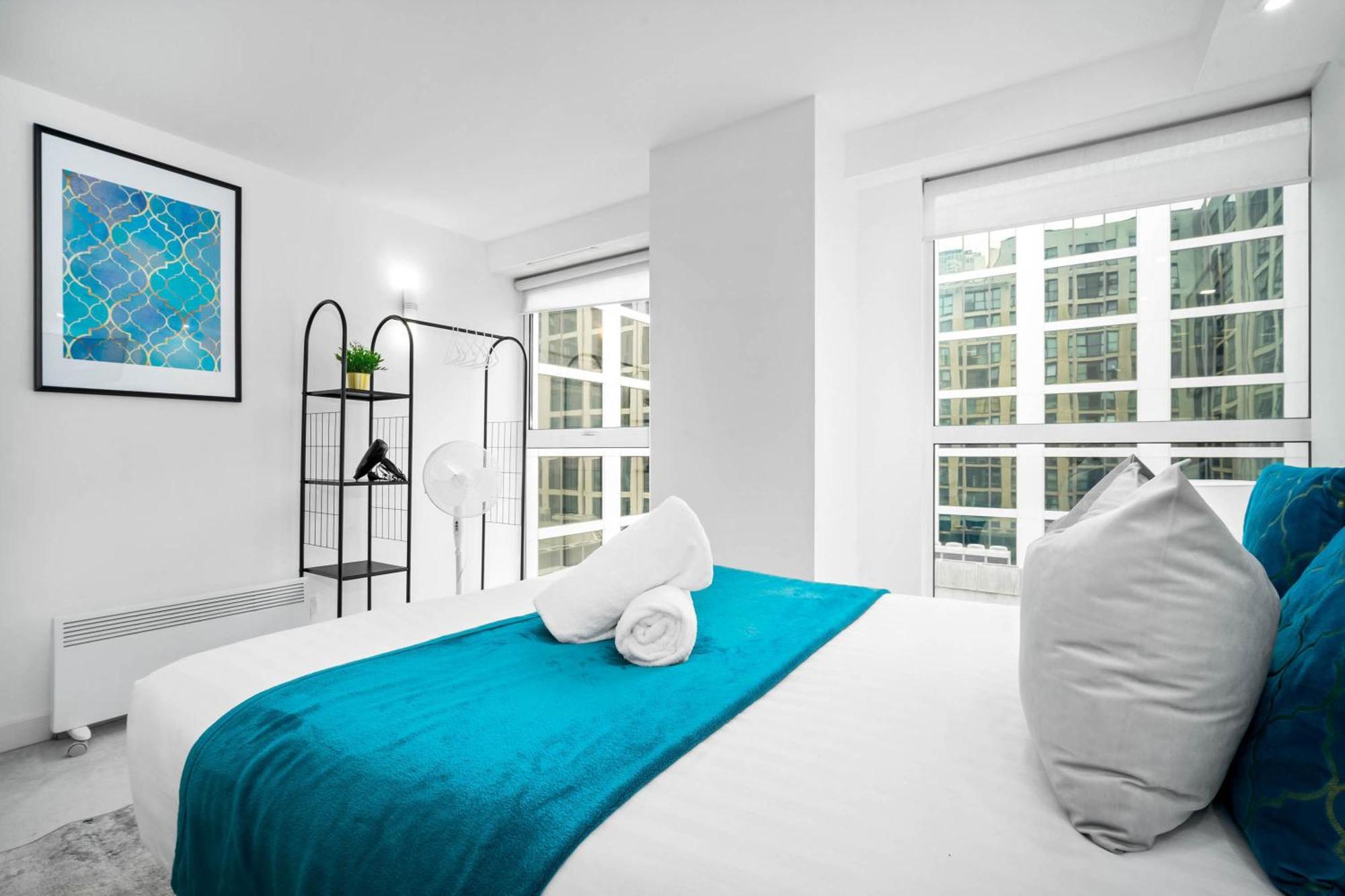 Apartment Open Plan - Centre - 2 Bedrooms - Rated - 54qc *