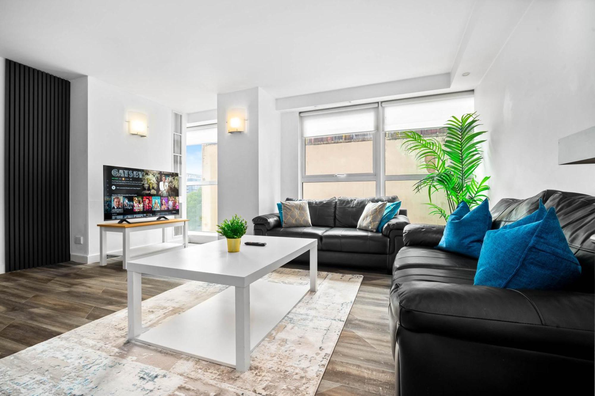 Open Plan - Centre - 2 Bedrooms - Rated - 54qc Apartment *