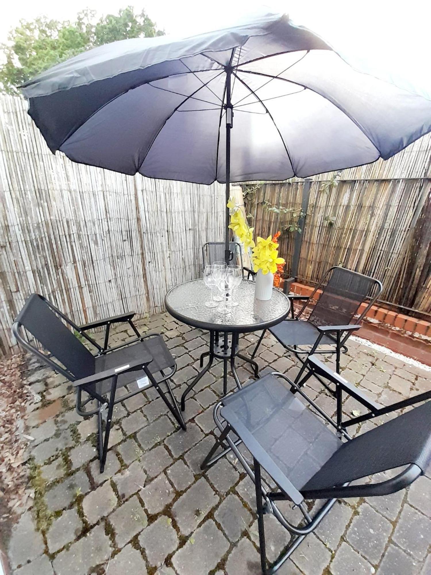 3br House With 3 Bathrooms - Families - Professionals - Relocators - Nec - Bhx - Hs2 - Jlr - Travel Cot Available - Pets Welcome - Free Parking *
