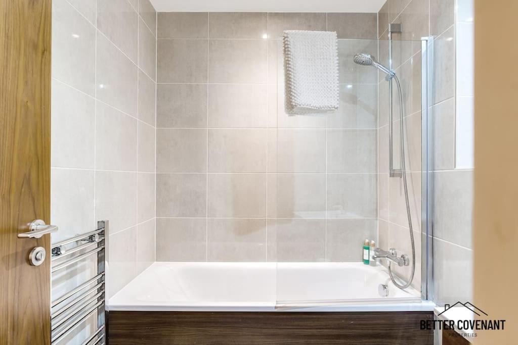 Stylish City Centre - Perfect For Groups & Long *