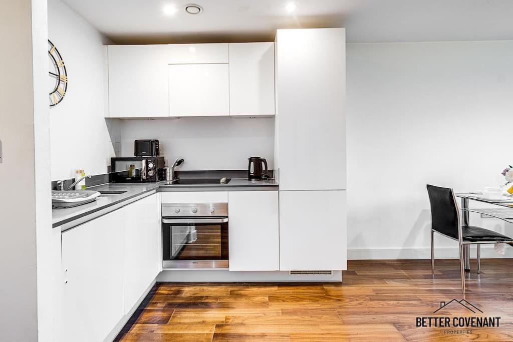 Stylish City Centre - Perfect For Groups & Long * Birmingham