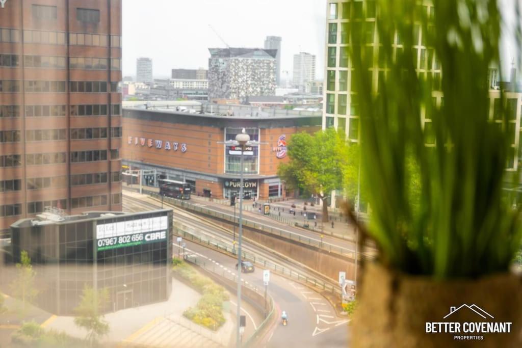 Apartment Stylish City Centre - Perfect For Groups & Long