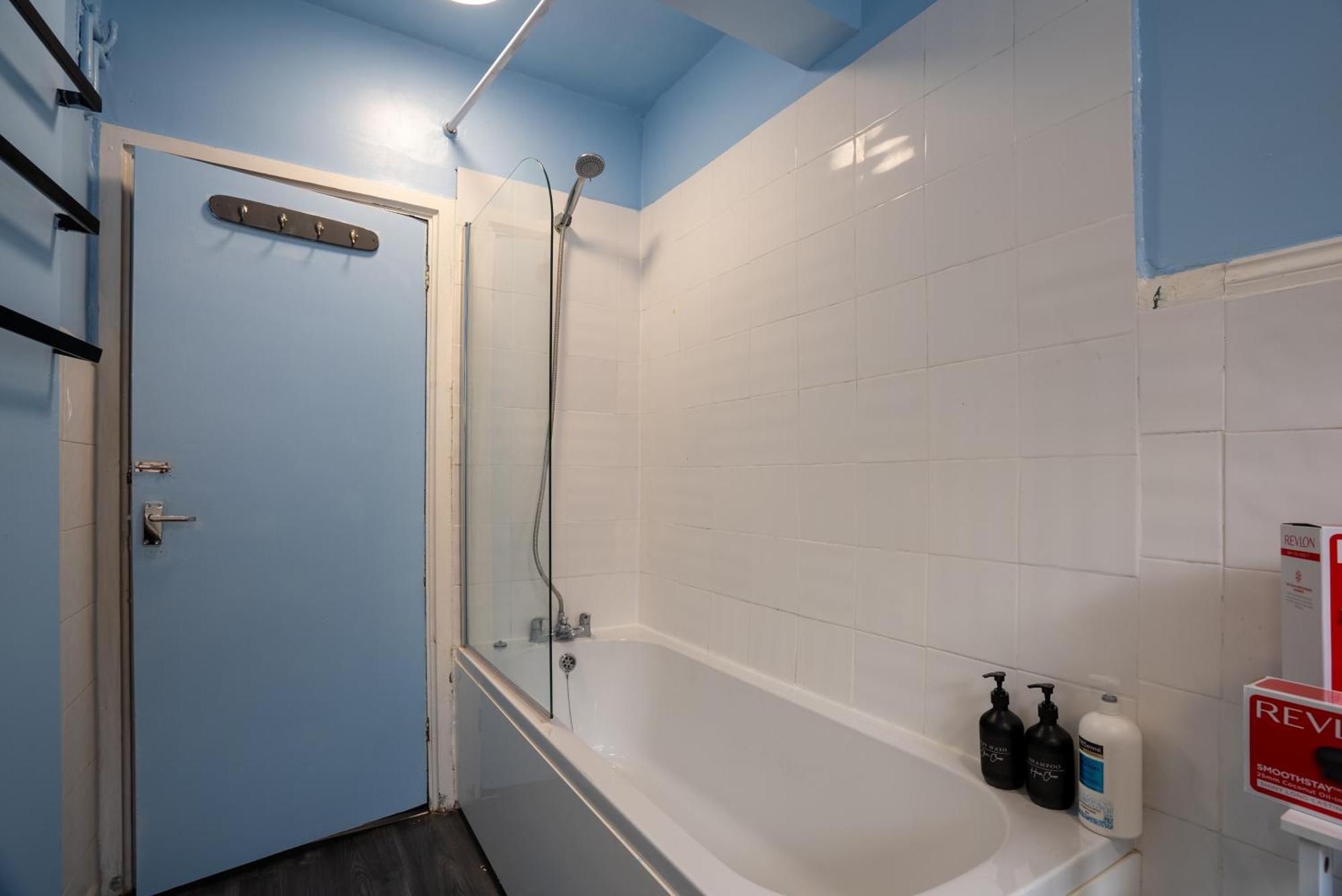 Long Term -city Center, University, Bull Ring, Broad St, Coffee Pods, Business, Students & Leisure Apartment *
