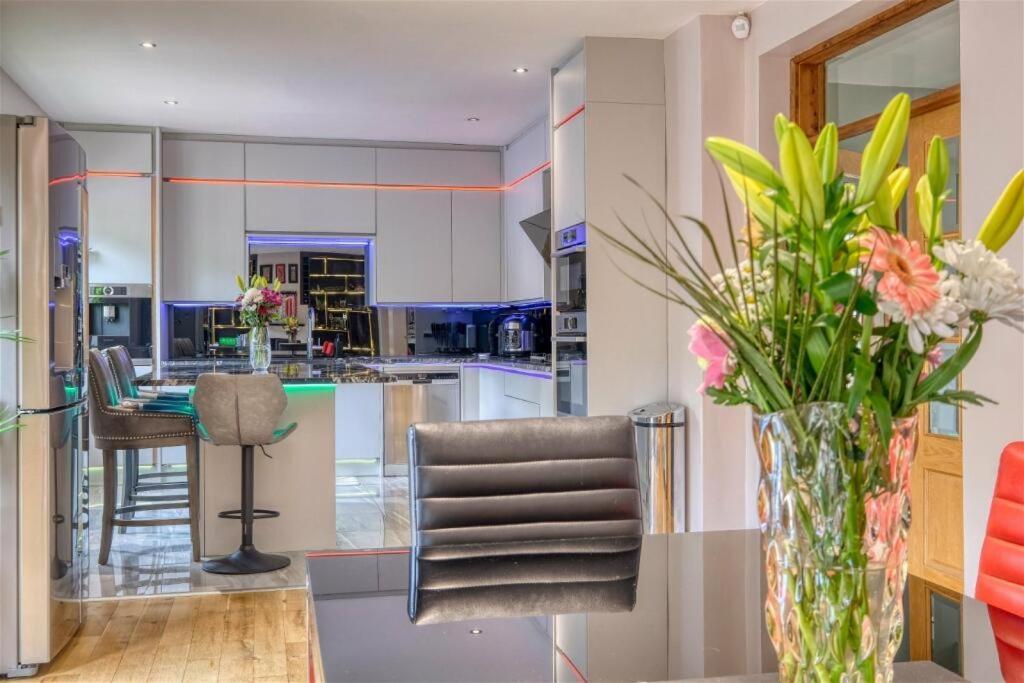 Holiday home Premium 4br Family W/ Garden Annex And Gym Birmingham