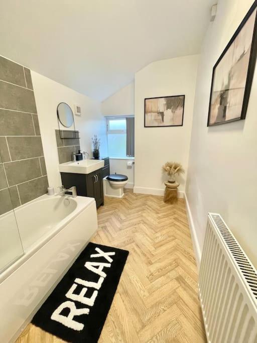 Sleeps 5 Citycen Free Park Holiday home Birmingham