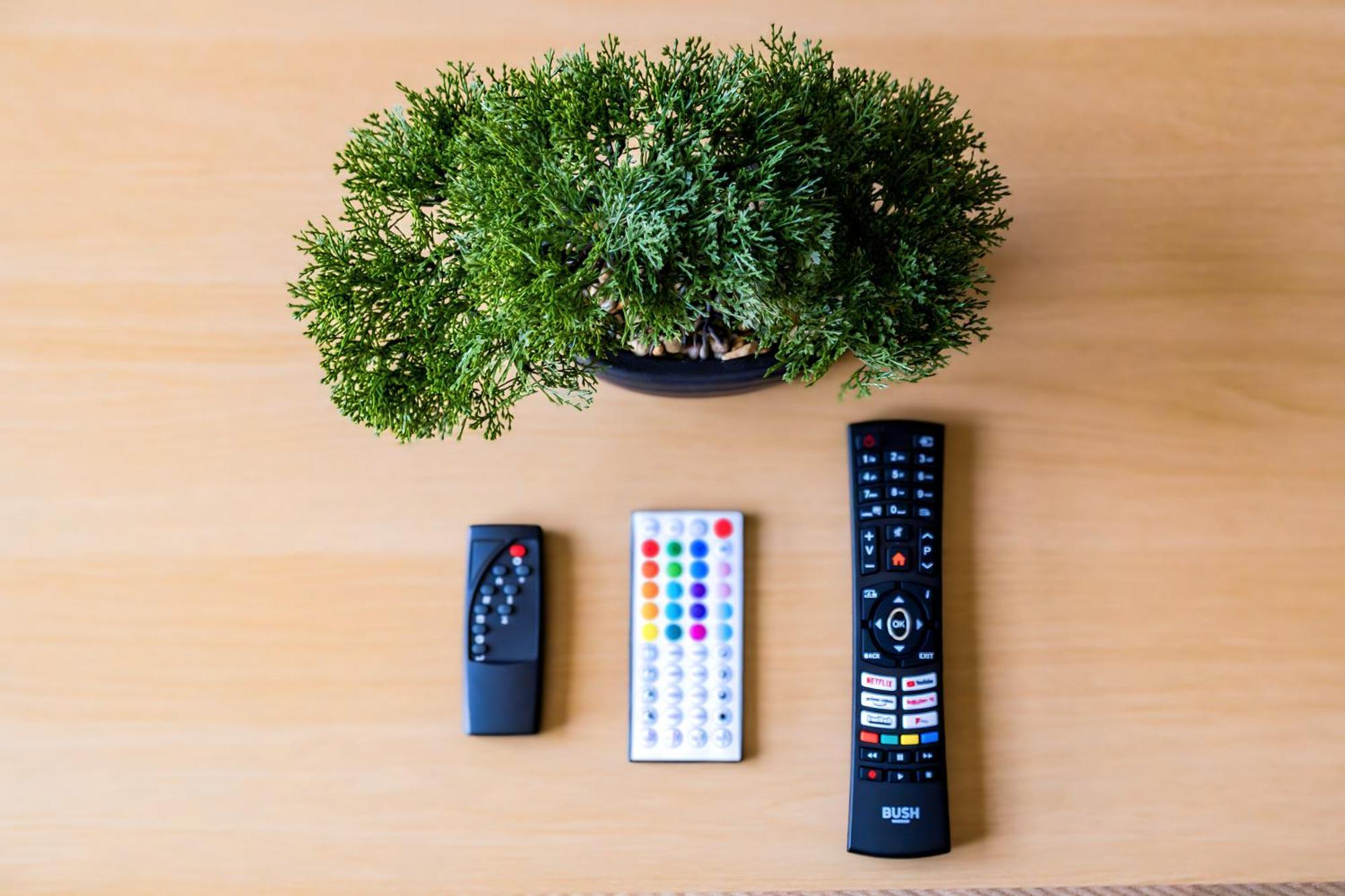 Pan-asian Suite- Freepark+ Supra Games +netflix + Coffee Machine- Maihom Apartment Birmingham