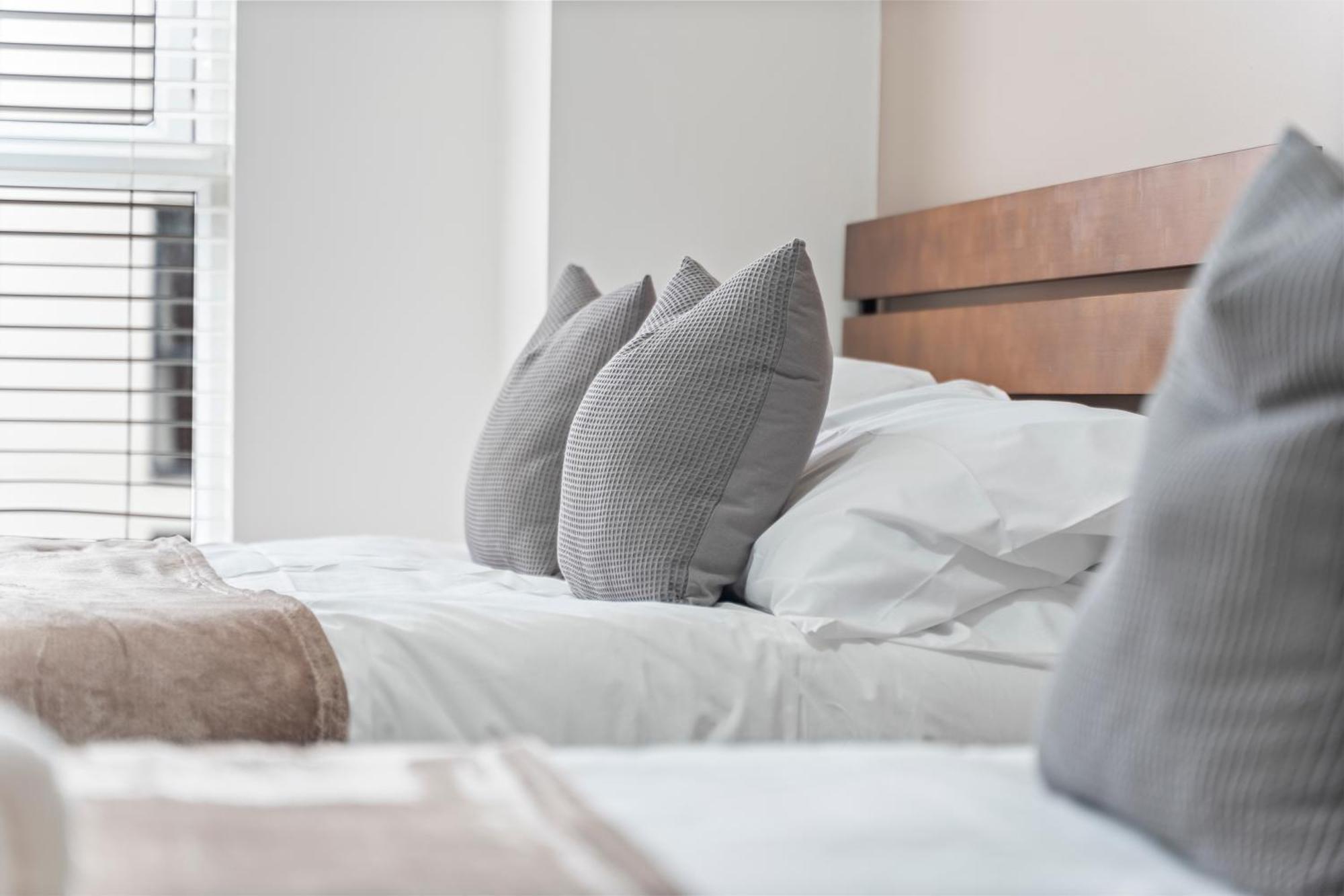 Truffle -city Centre Sleeps Upto 6 - Near Utilita Arena, Icc - Pool Table & Free Wifi Apartment *