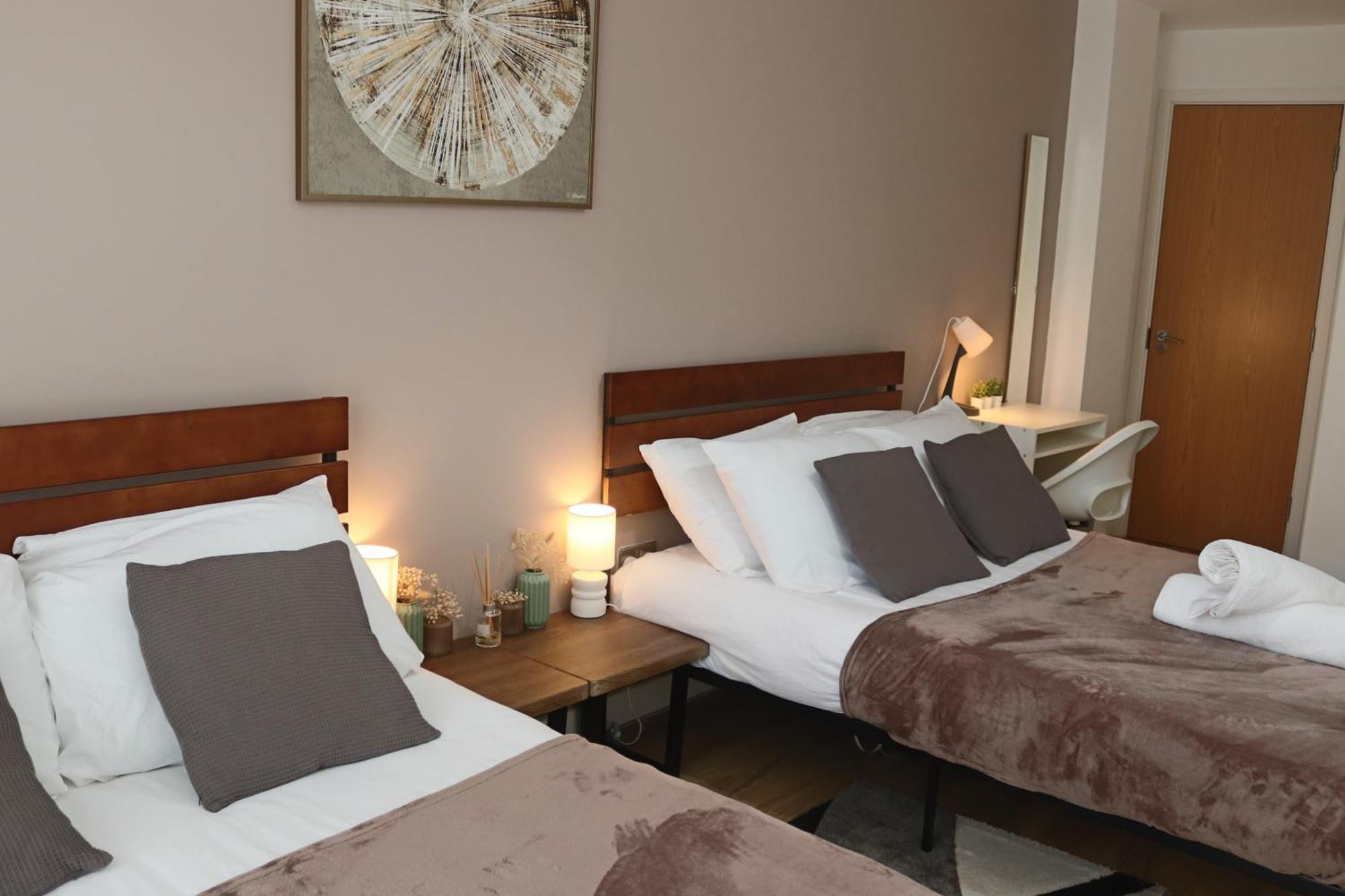 Truffle -city Centre Sleeps Upto 6 - Near Utilita Arena, Icc - Pool Table & Free Wifi Apartment *