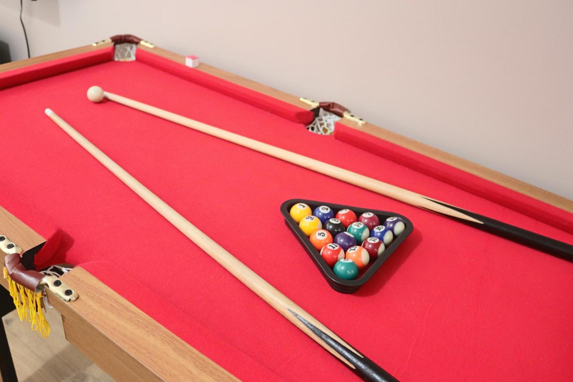 Truffle -city Centre Sleeps Upto 6 - Near Utilita Arena, Icc - Pool Table & Free Wifi Apartment *