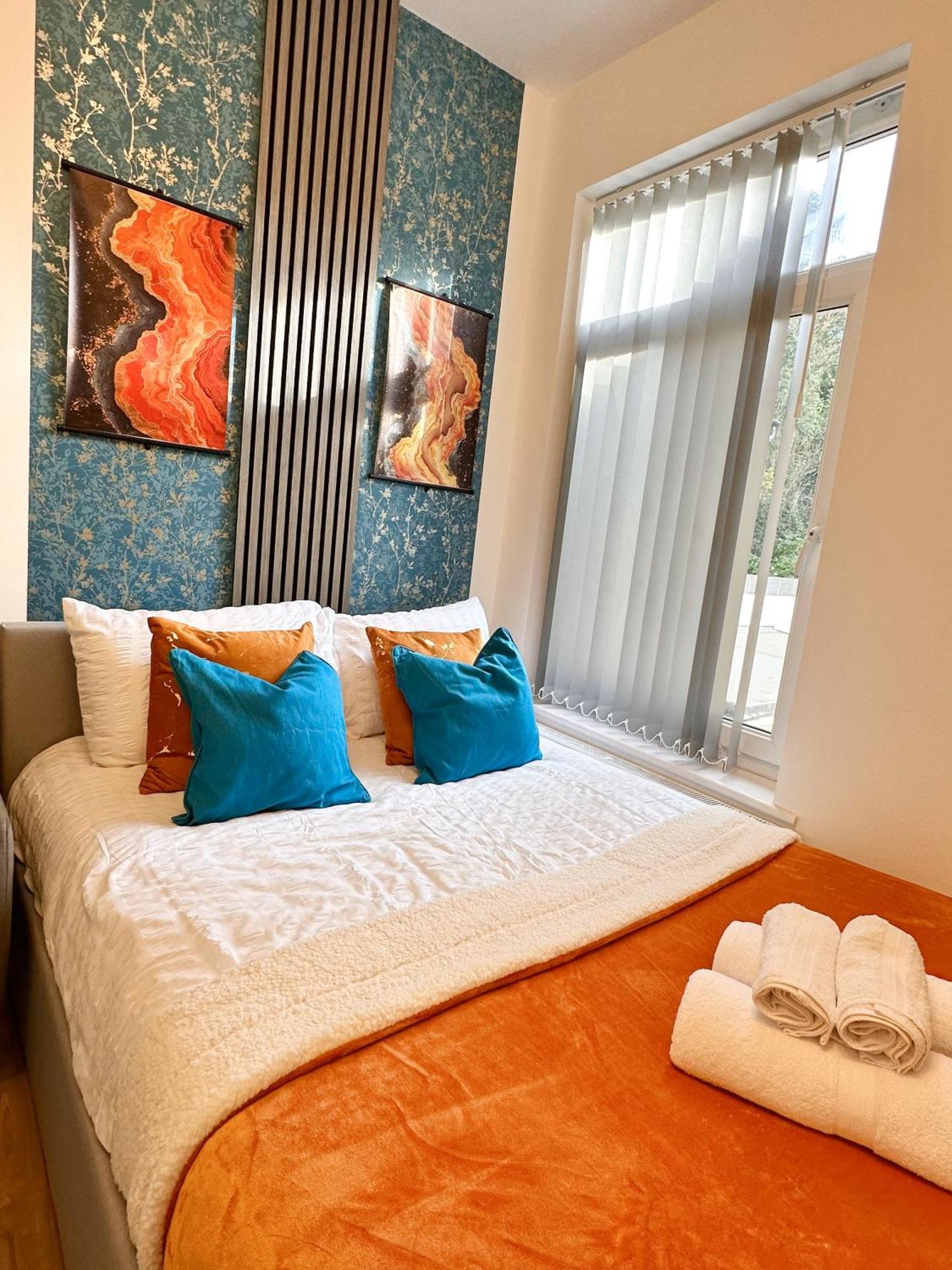 R4 Luxury Studio En-suite In Harborne Lane By Queen Elizabeth Hospital Guest house *