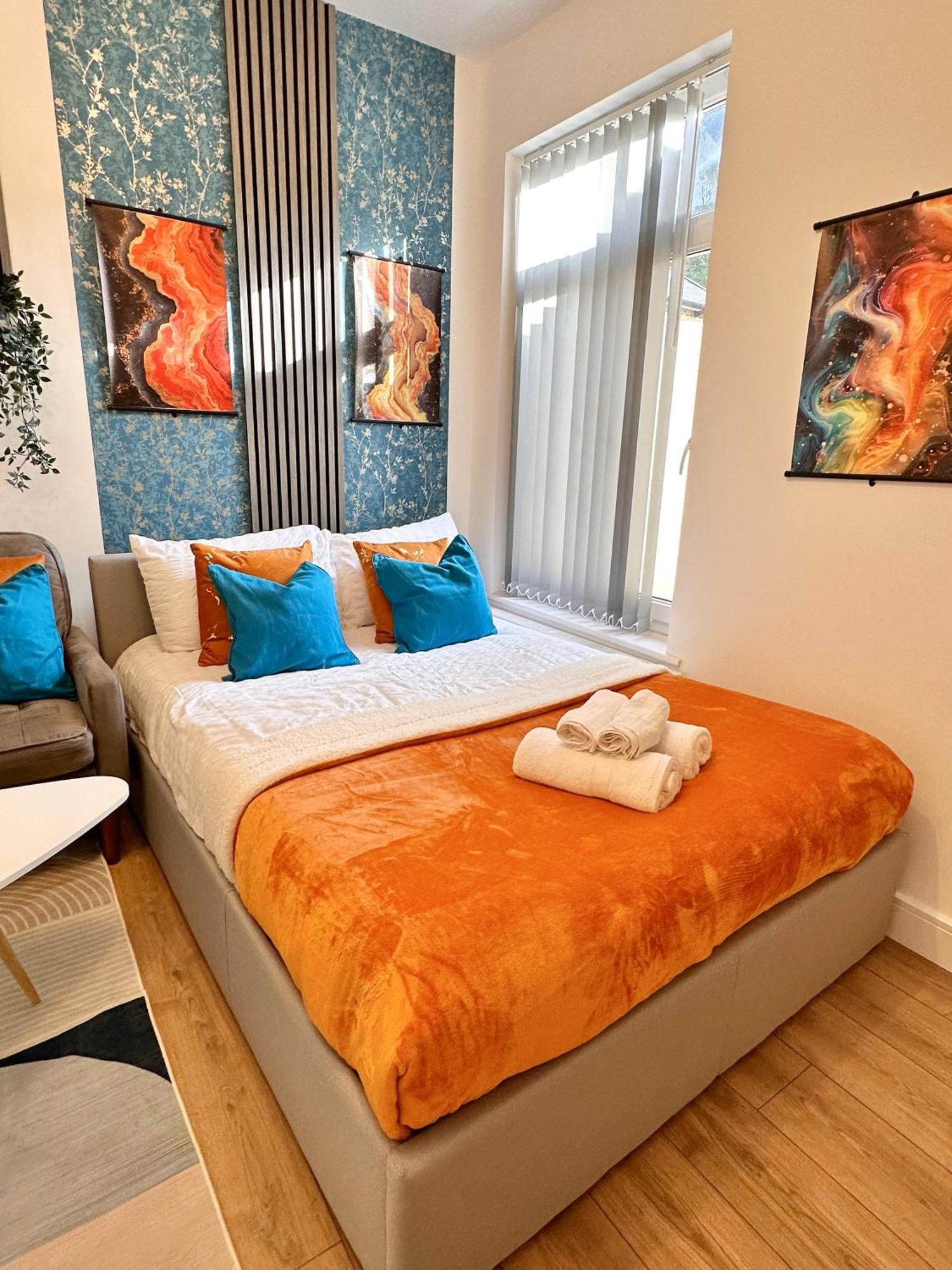 R4 Luxury Studio En-suite In Harborne Lane By Queen Elizabeth Hospital Birmingham