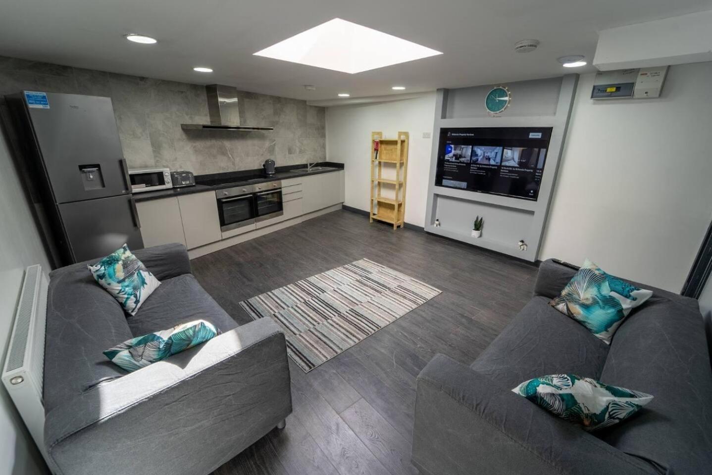 Holiday home Captivating 1-bed In *