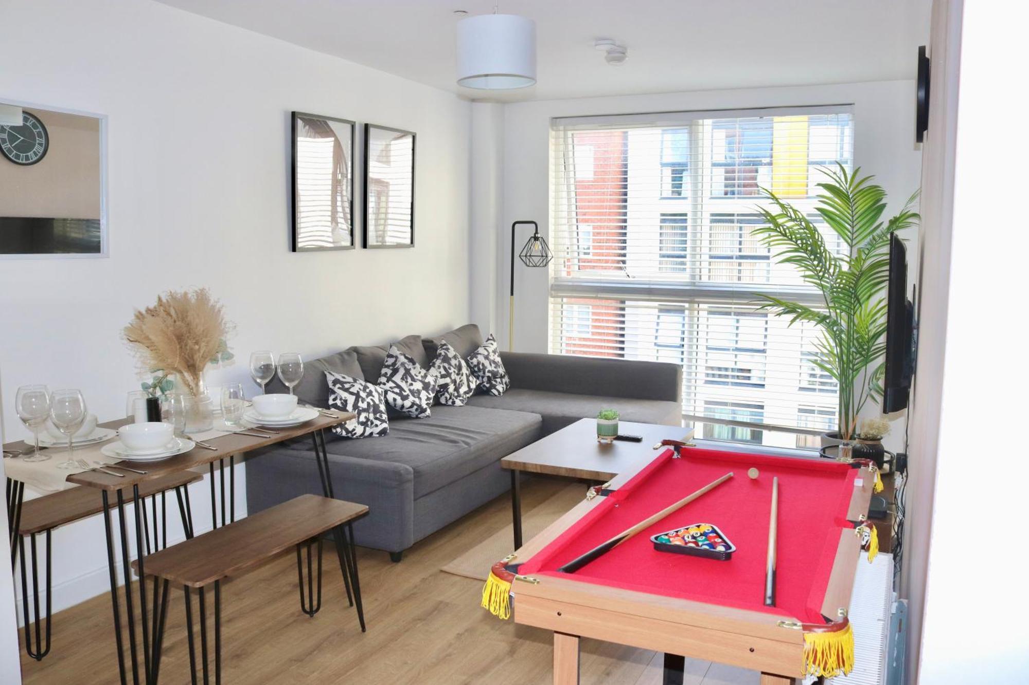 Truffle -city Centre Sleeps Upto 6 - Near Utilita Arena, Icc - Pool Table & Free Wifi Apartment