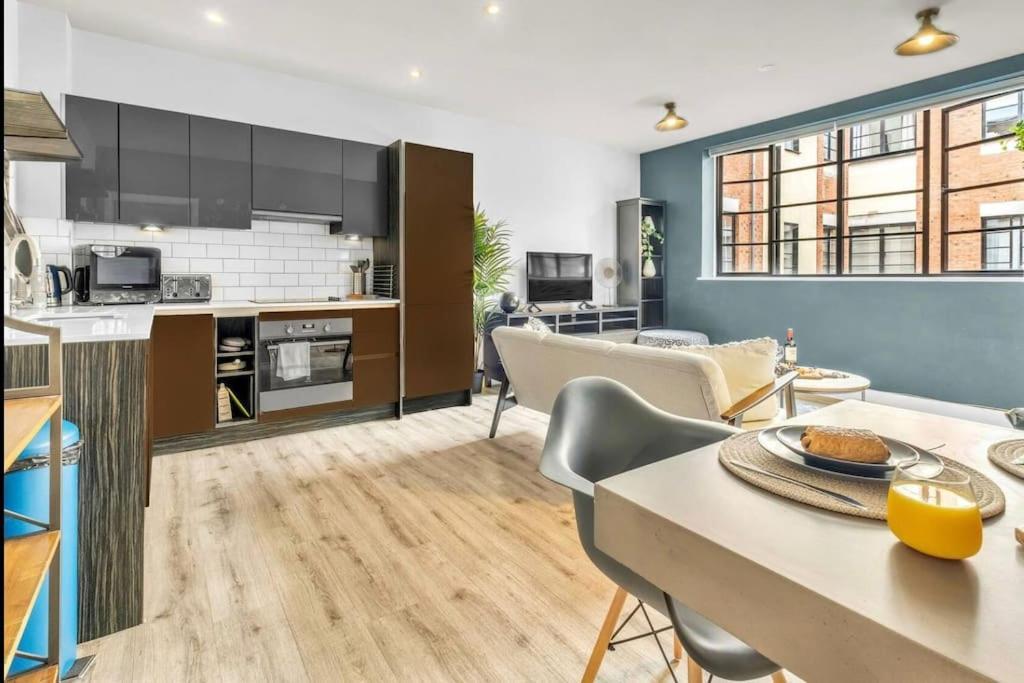 Giant Savings On Long B1 Living, Enquire Now Birmingham