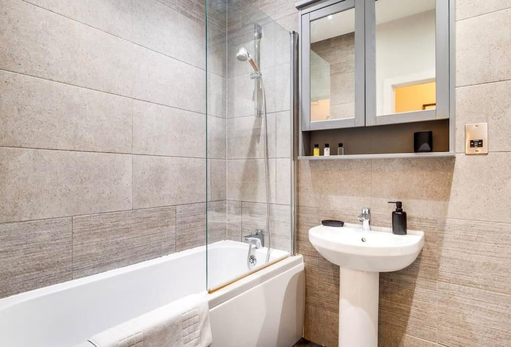 Giant Savings On Long B1 Living, Enquire Now * Birmingham