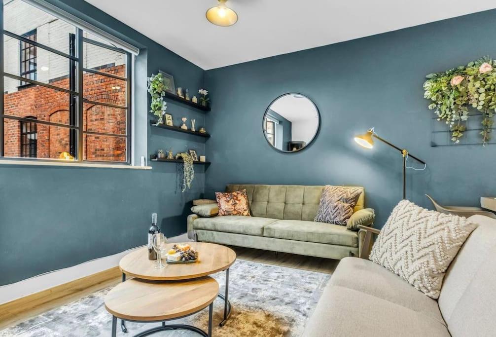 Giant Savings On Long B1 Living, Enquire Now * Birmingham