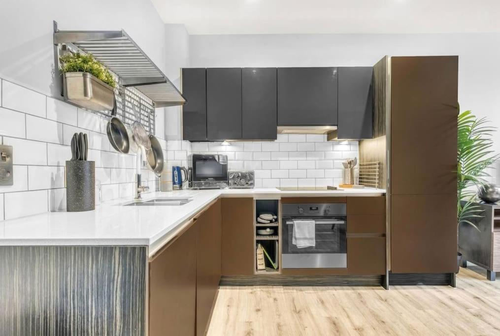 Apartment Giant Savings On Long B1 Living, Enquire Now *
