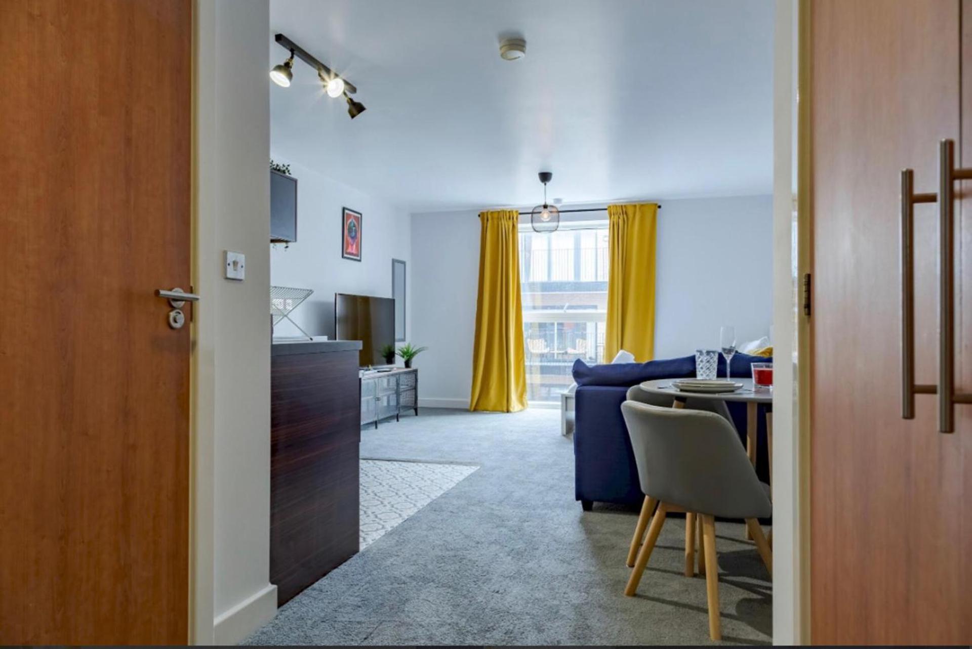 Modern Flat In Centre Birmingham