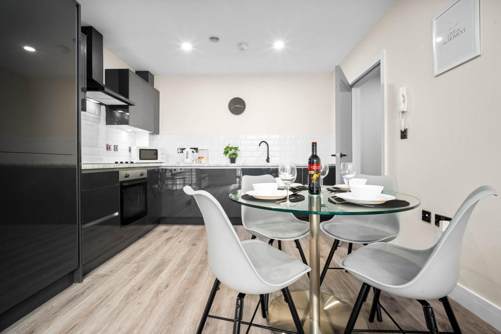 New Luxury - Two Bedroom - Centre - Jq 7ah
