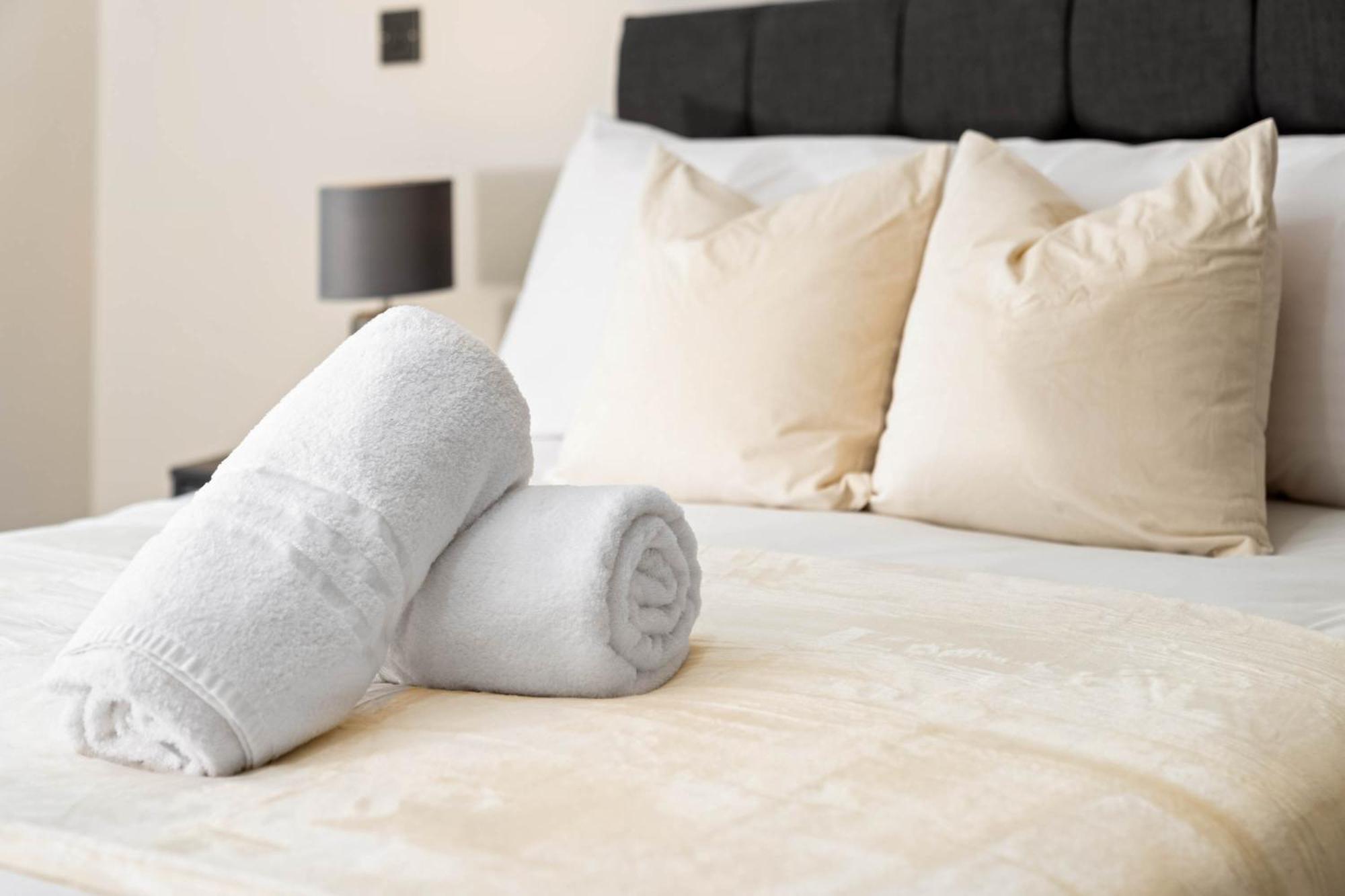 Luxury Two Bedroom - Centre - New Executive Development - Rated - Jq 6ah *