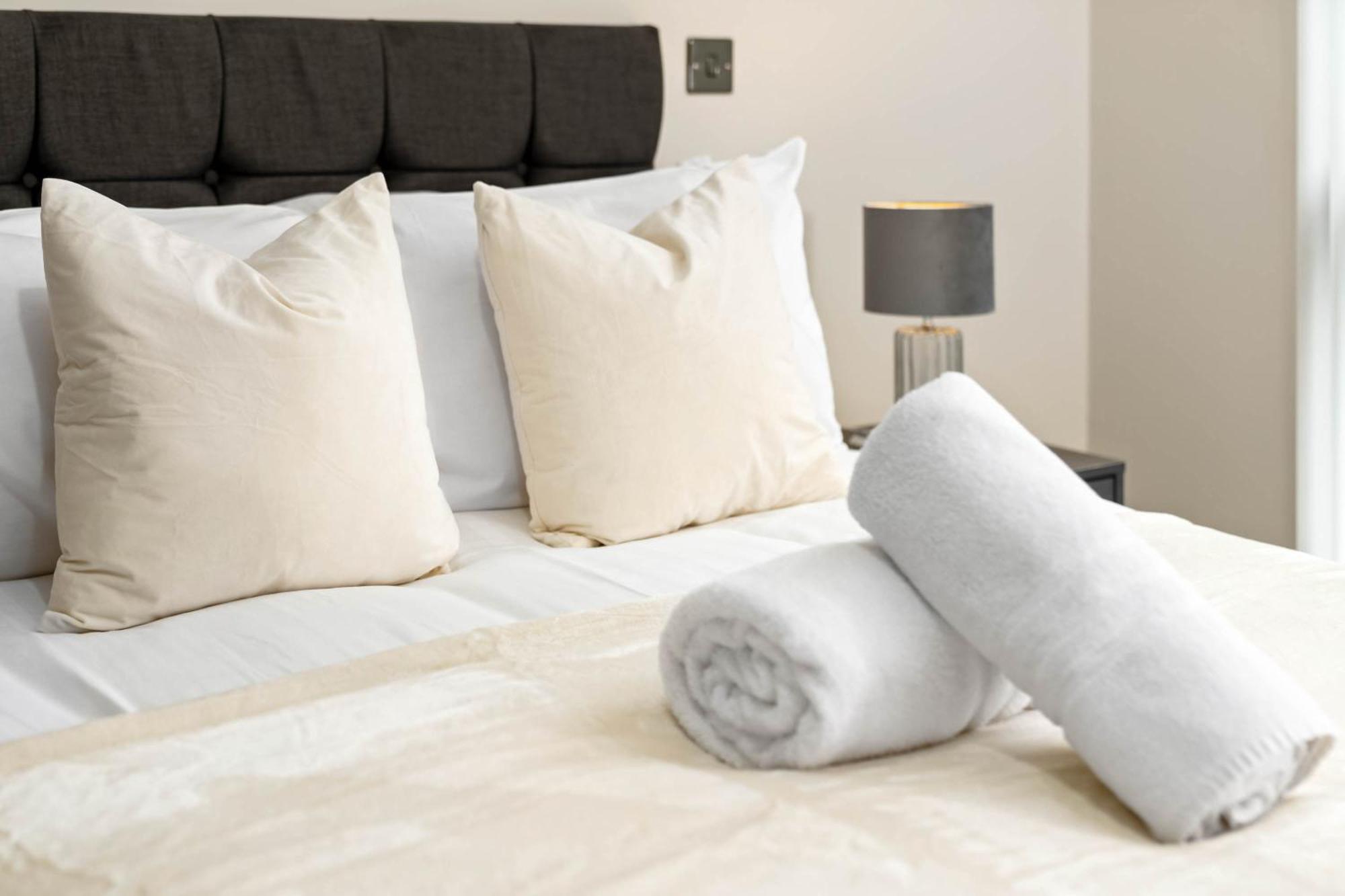 Luxury Two Bedroom - Centre - New Executive Development - Rated - Jq 6ah *