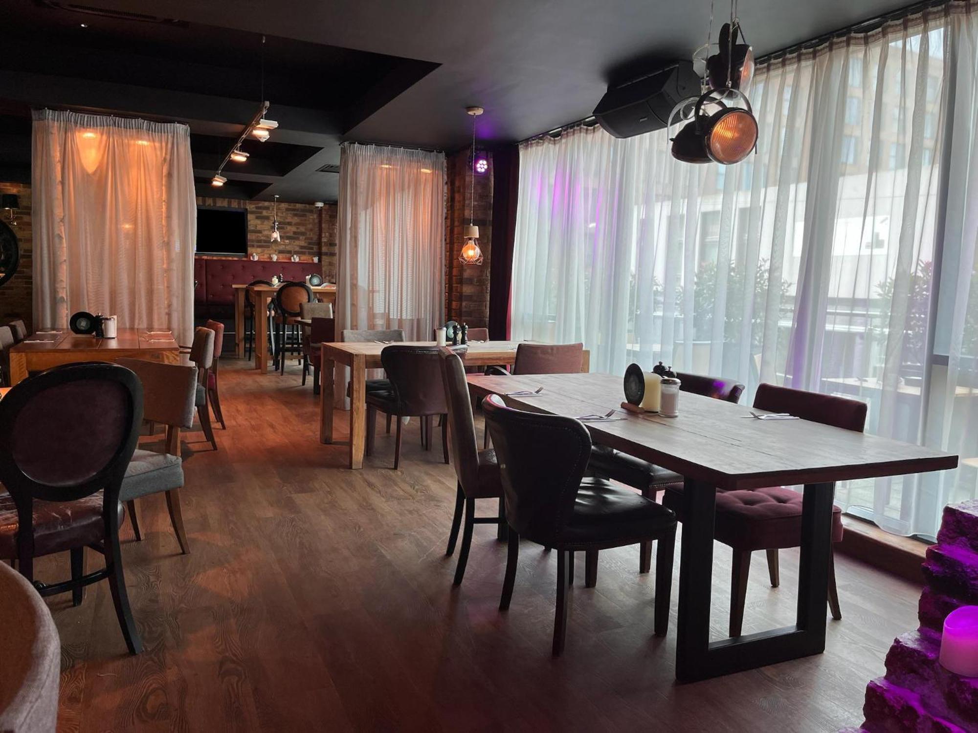 Centre Hotel 3*