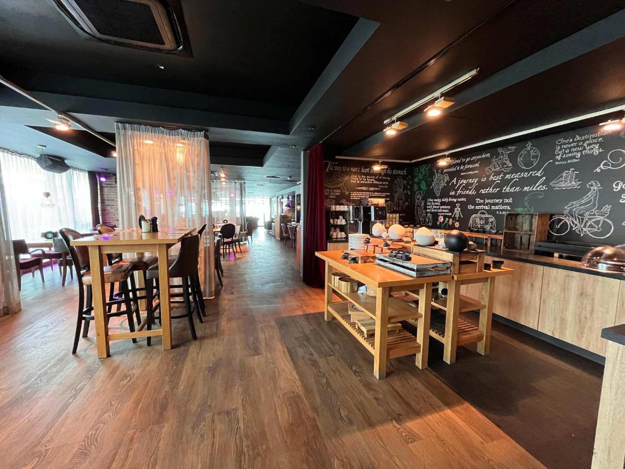 Centre Hotel 3*