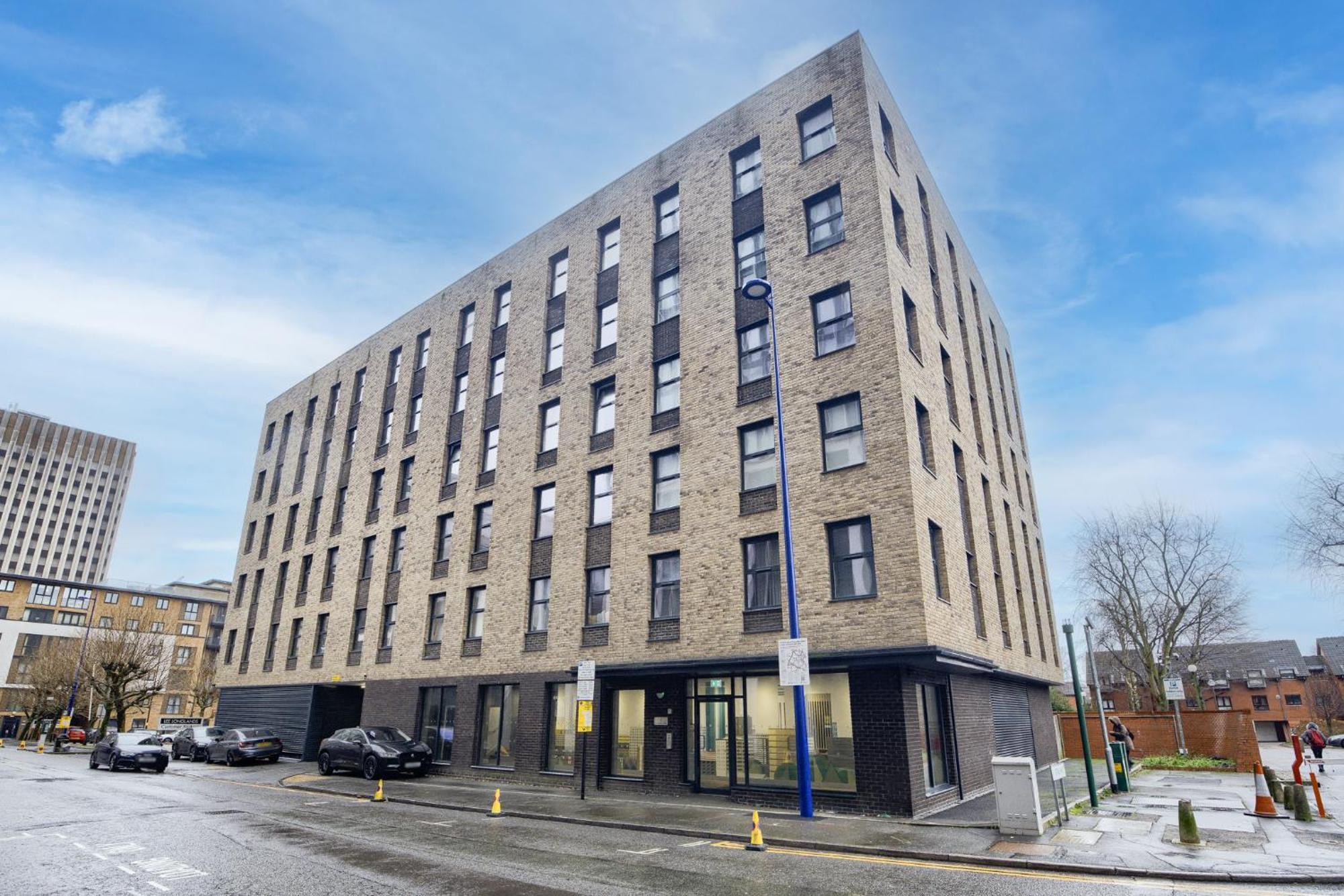 Apartment Modern 2 Bed With Location *