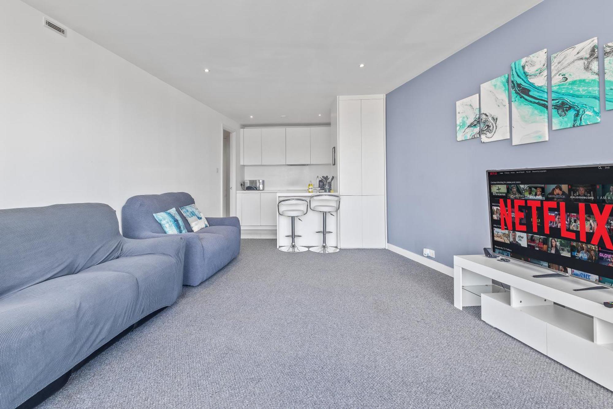 Centre, One Bedroom Apartment! Apartment