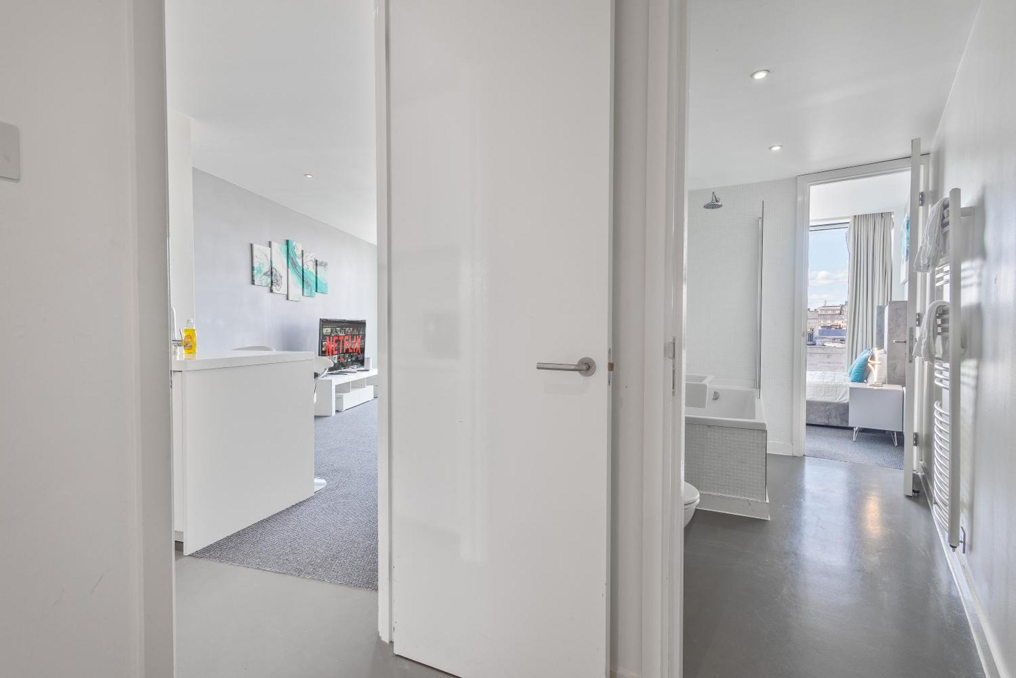 Centre, One Bedroom Apartment! Apartment *