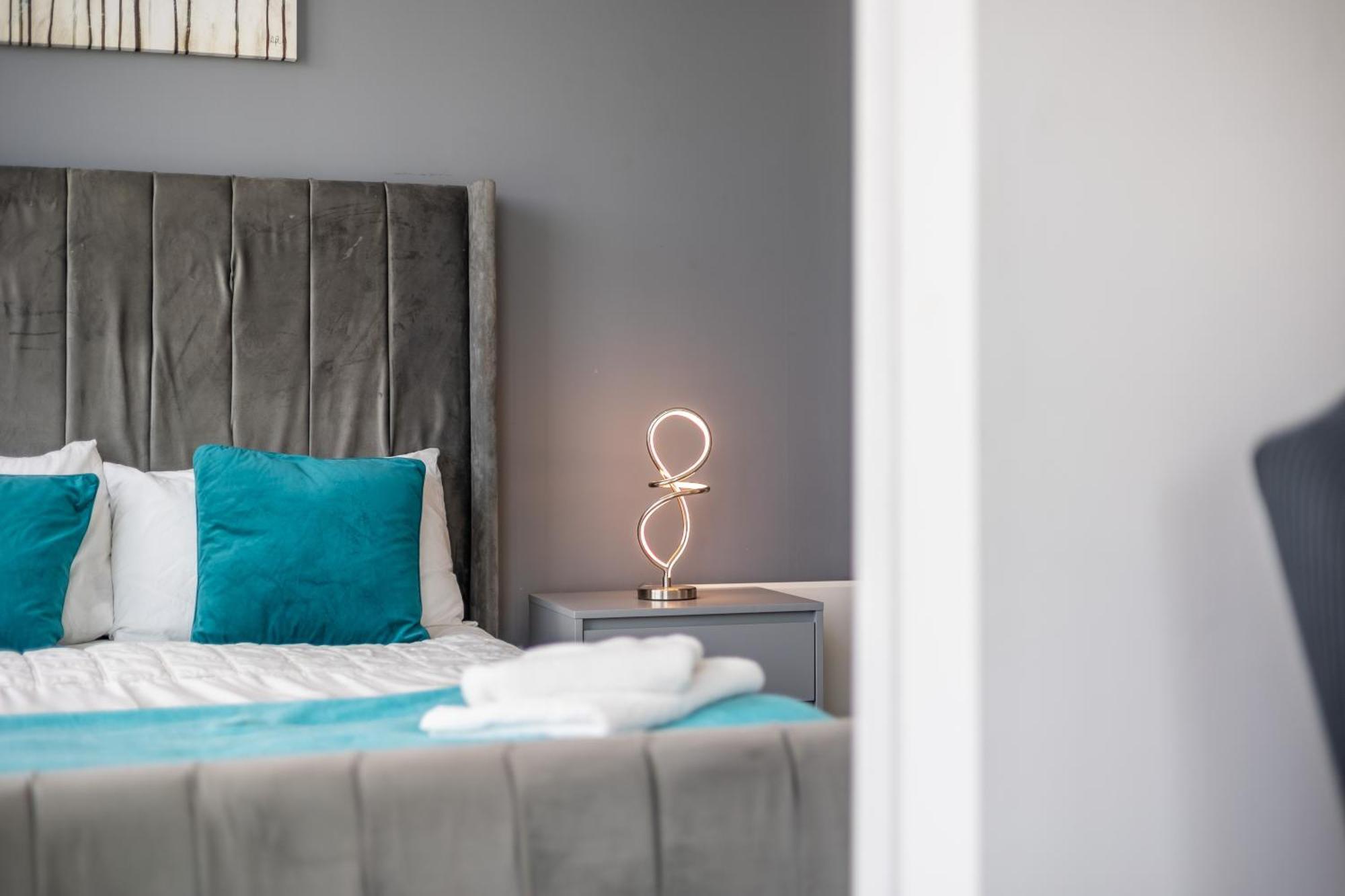 Centre, One Bedroom Apartment! Birmingham