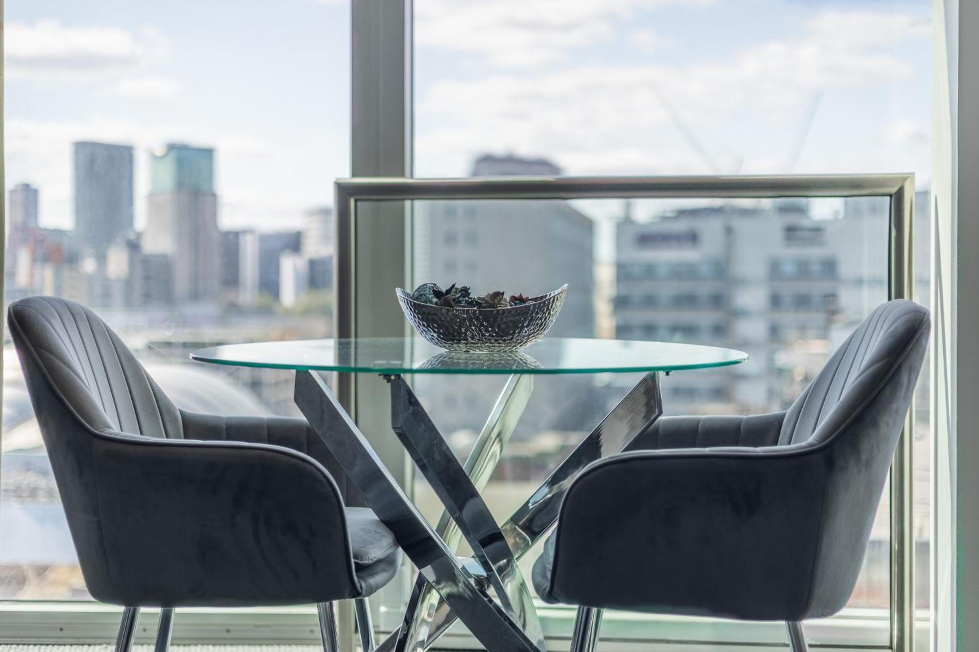 Centre, One Bedroom Apartment! * Birmingham