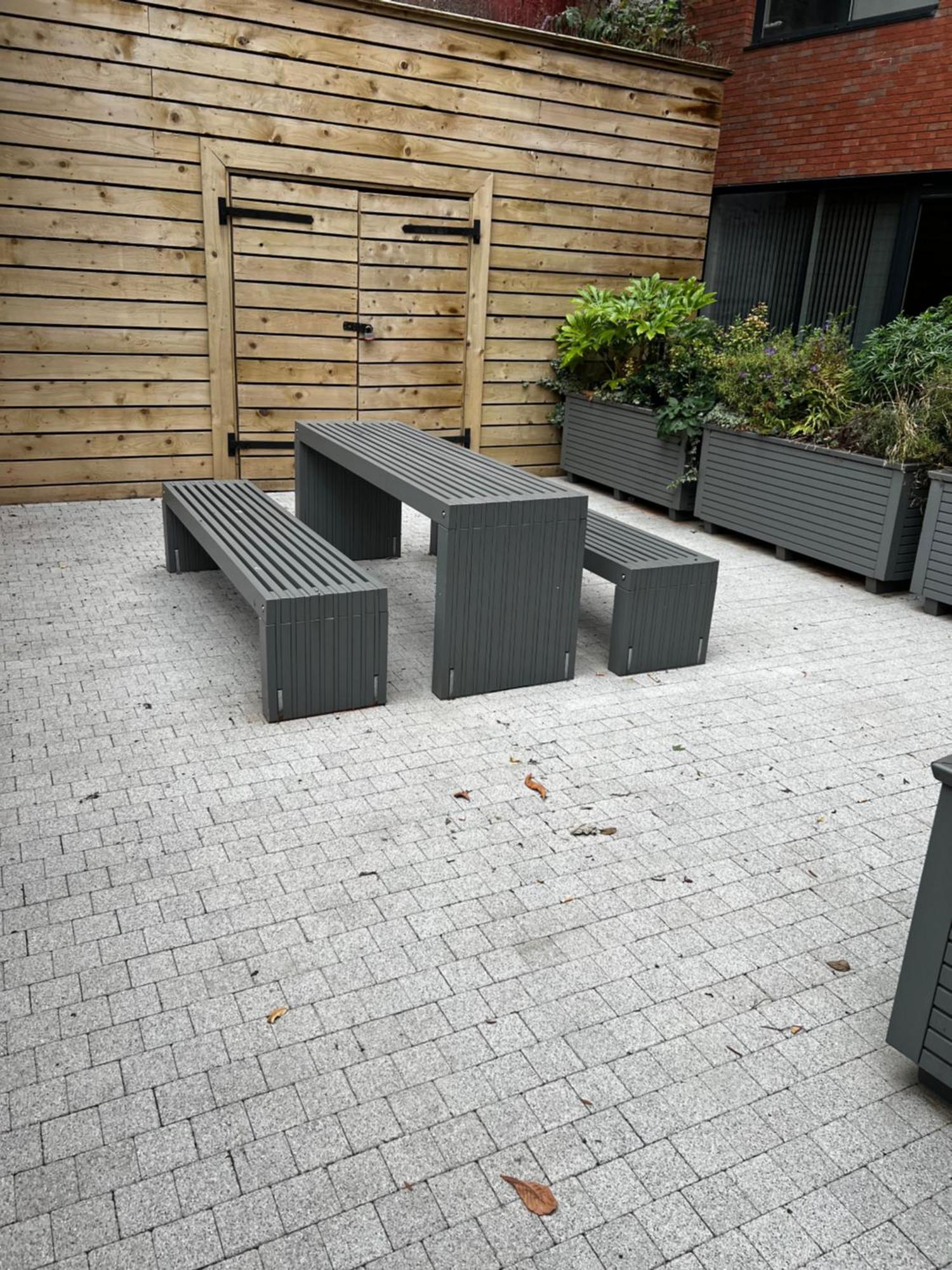 Luxurious 1-bedroom With Parking Apartment *