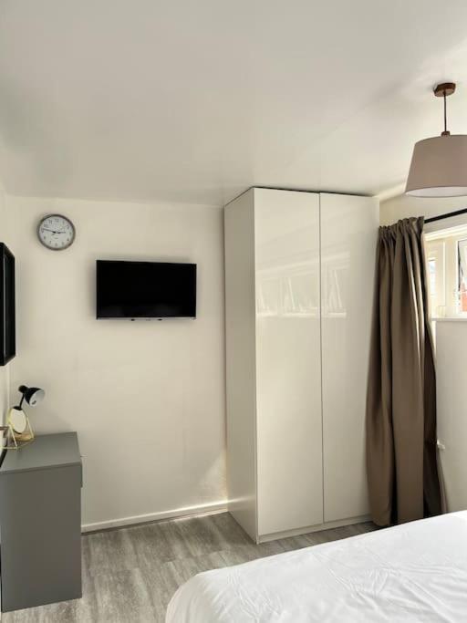 Fabulous 1bed With Balcony In *
